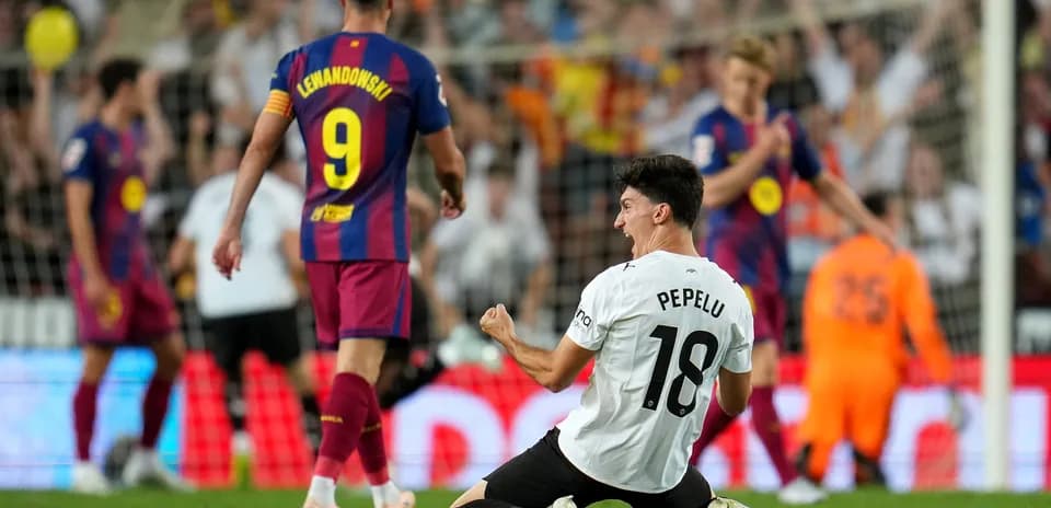 Pepelu celebra un gol contra Barcelona