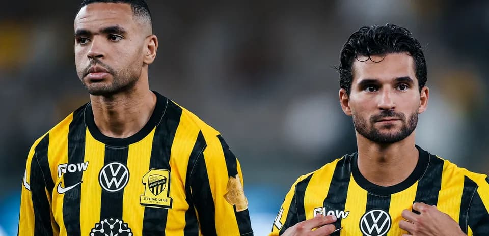Jugadores del equipo Itihad en el campo