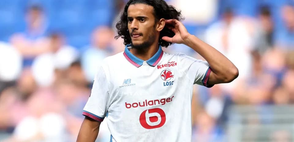 Jugador de Lille OSC en el campo durante el partido
