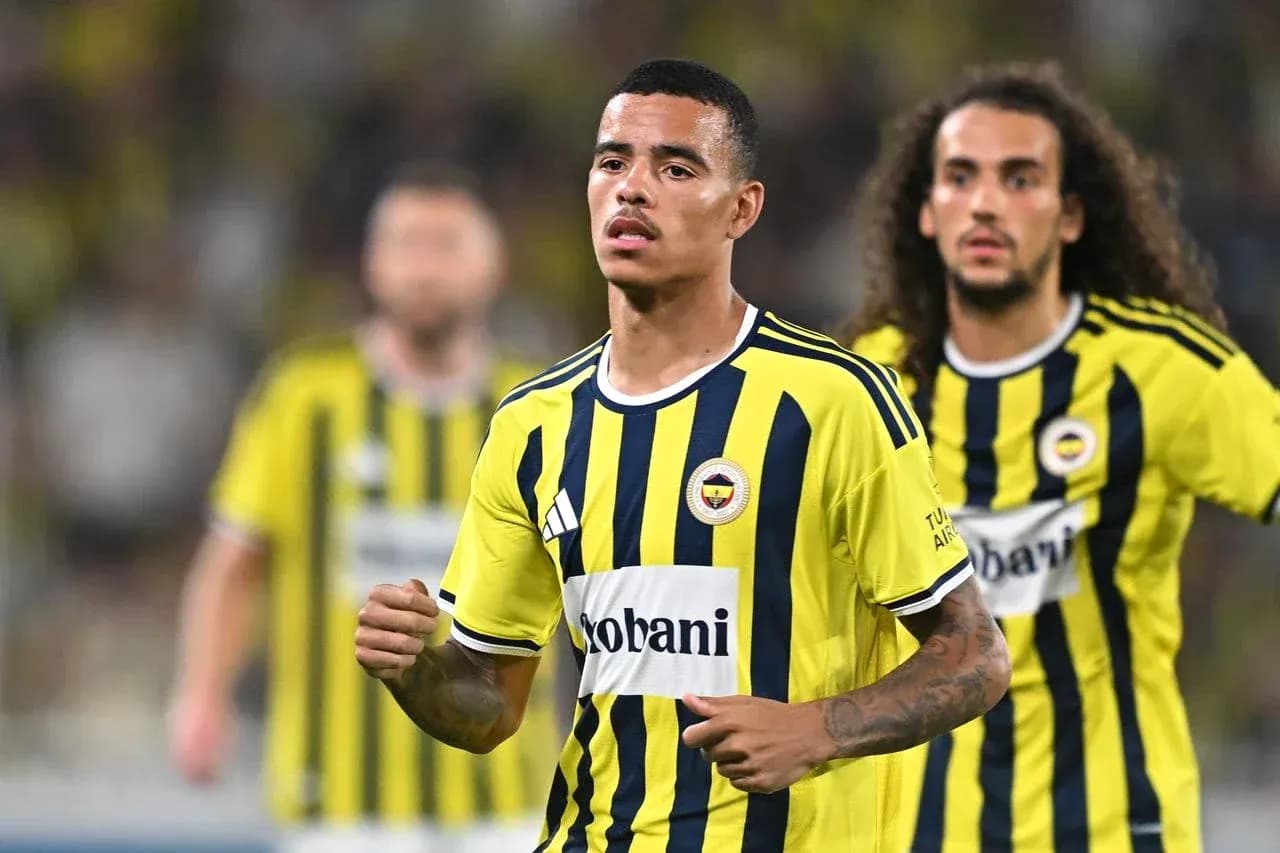 Jugador de Fenerbahçe durante el partido