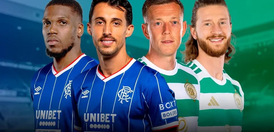 Jugadores de Rangers y Celtic en uniforme