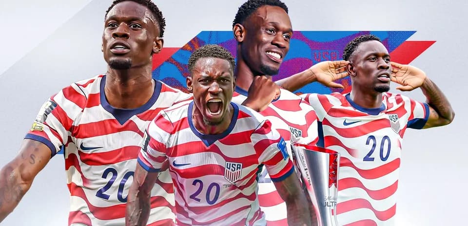 Jugador de Estados Unidos en varias poses con trofeo