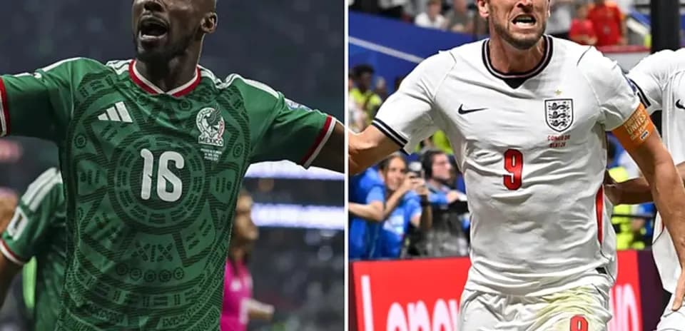 Jugadores de México e Inglaterra celebrando en el Mundial