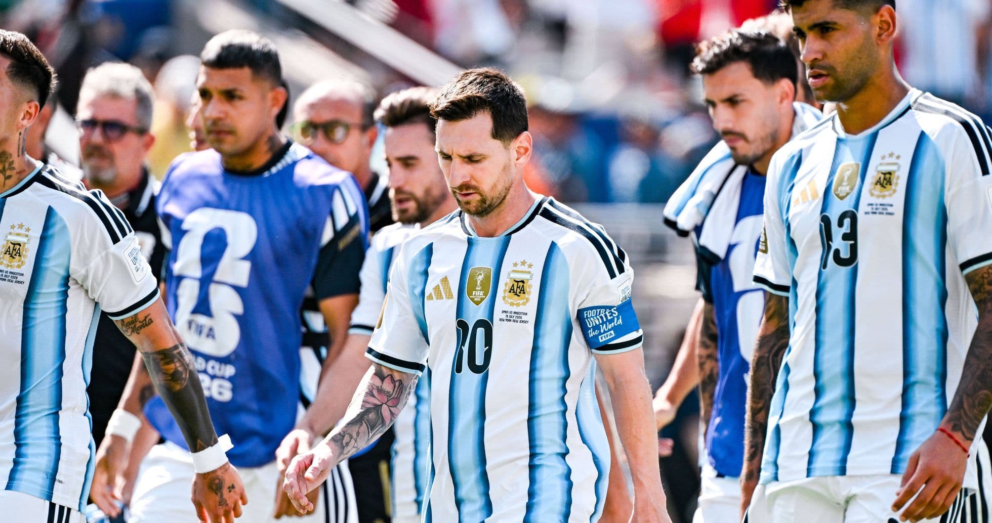 Jugadores de Argentina saliendo del túnel hacia el campo