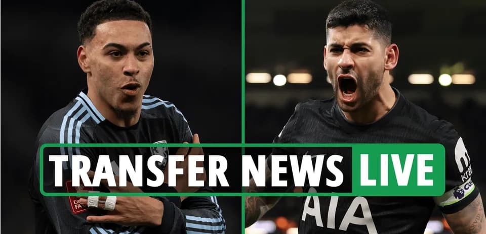Dos jugadores mostrando gestos durante noticias de transferencias