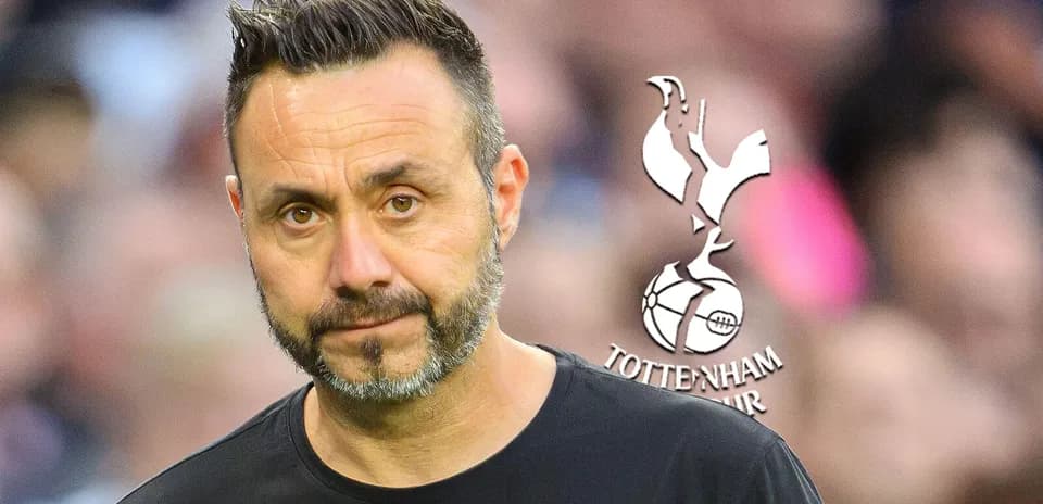 Entrenador de Tottenham Hotspur en el banquillo