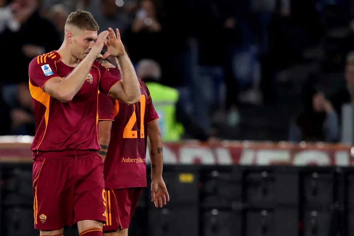Jugadores de AS Roma celebrando en el estadio