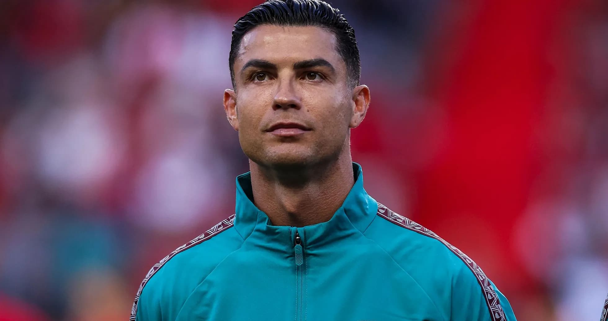 Jugador en uniforme antes de un partido