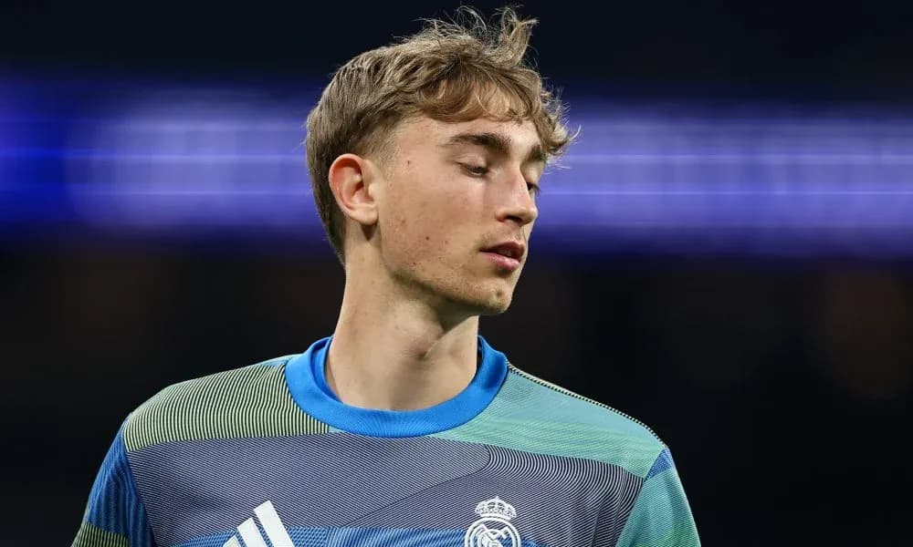 Jugador de Real Madrid en uniforme de portero