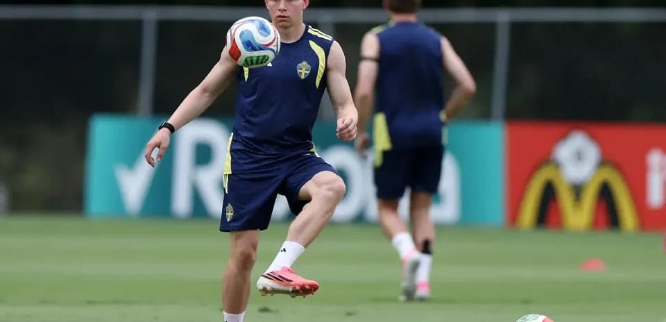 Jugador sueco practicando en el entrenamiento