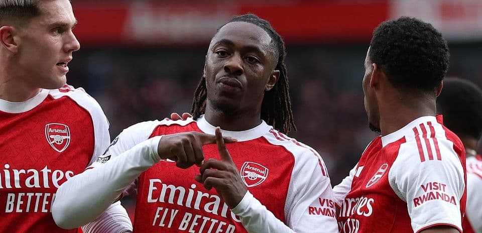 Jugadores de Arsenal celebrando un gol