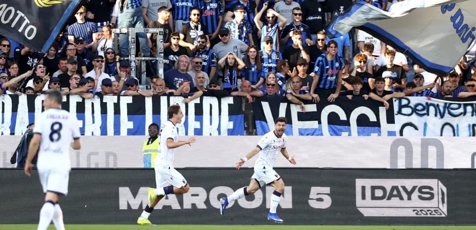Jugadores celebrando en el estadio de Atalanta