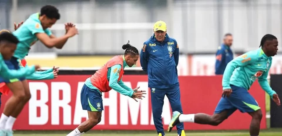 Entrenamiento de Brasil antes del partido contra Marruecos