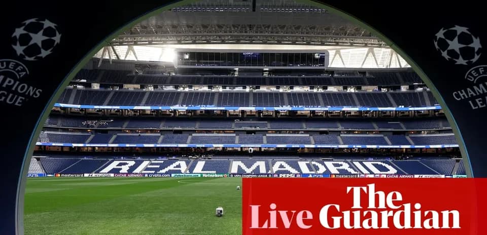 Vista del estadio con 'REAL MADRID' en el campo