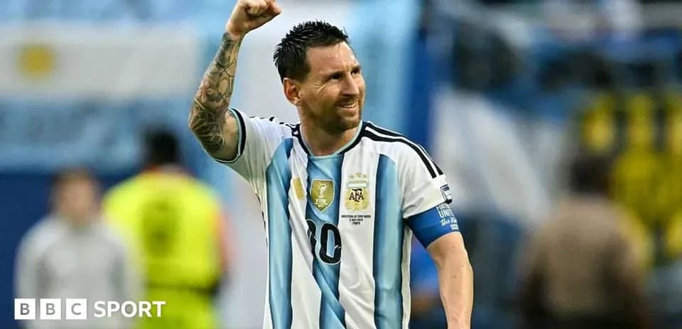 Jugador argentino levantando el puño en celebración