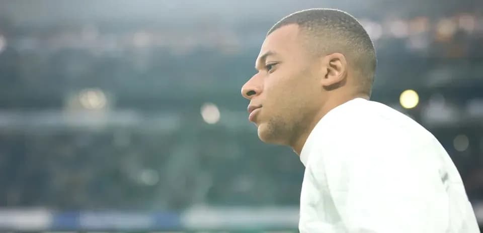 Jugador en el banquillo durante el partido