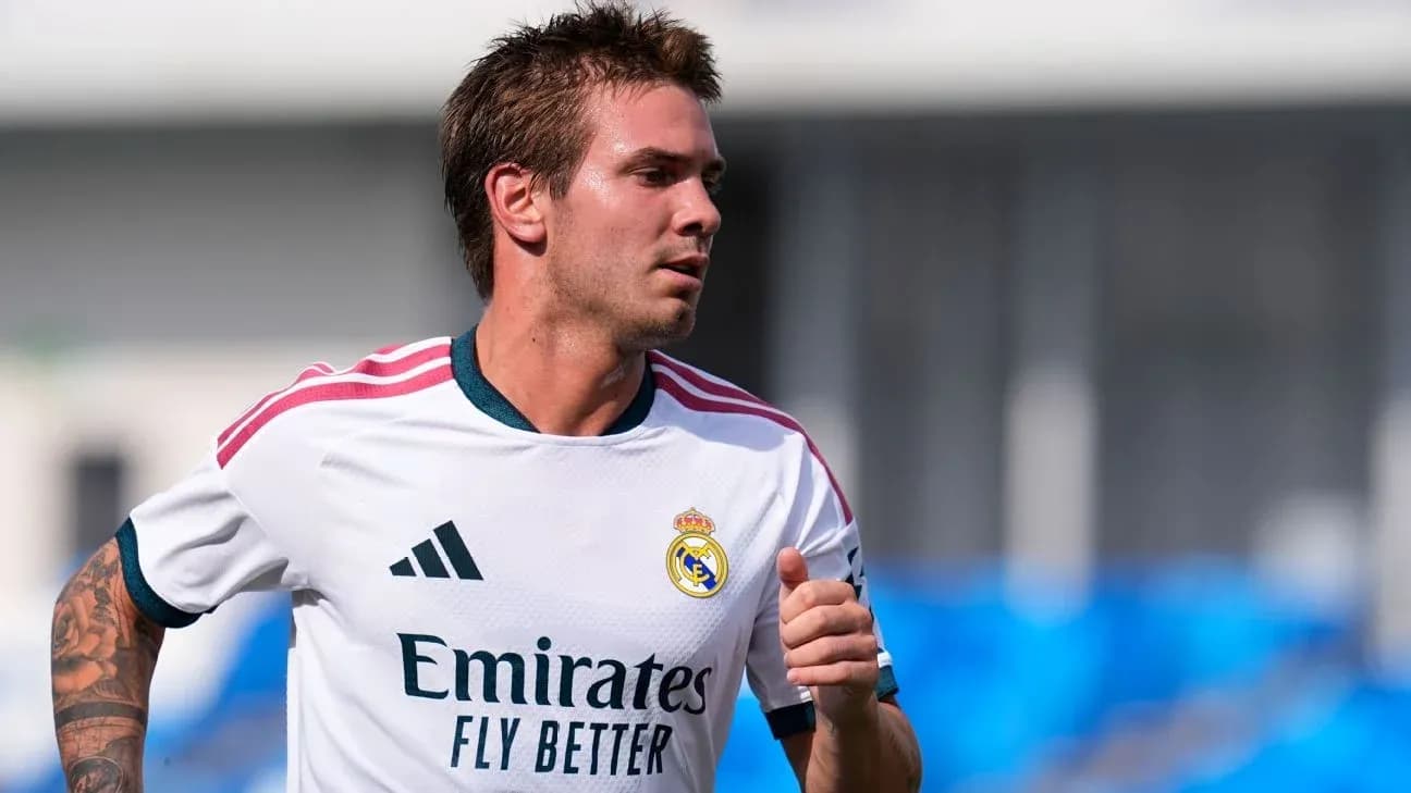 Jugador de Real Madrid corriendo en entrenamiento
