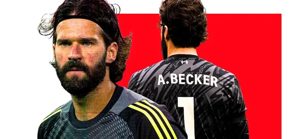 Alisson Becker en uniforme de portero de Liverpool