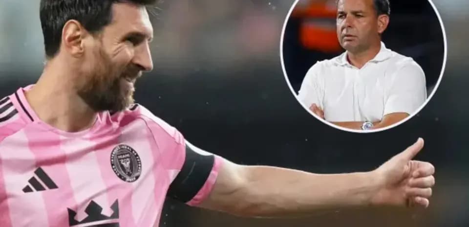 Lionel Messi celebrando con camiseta del Inter Miami