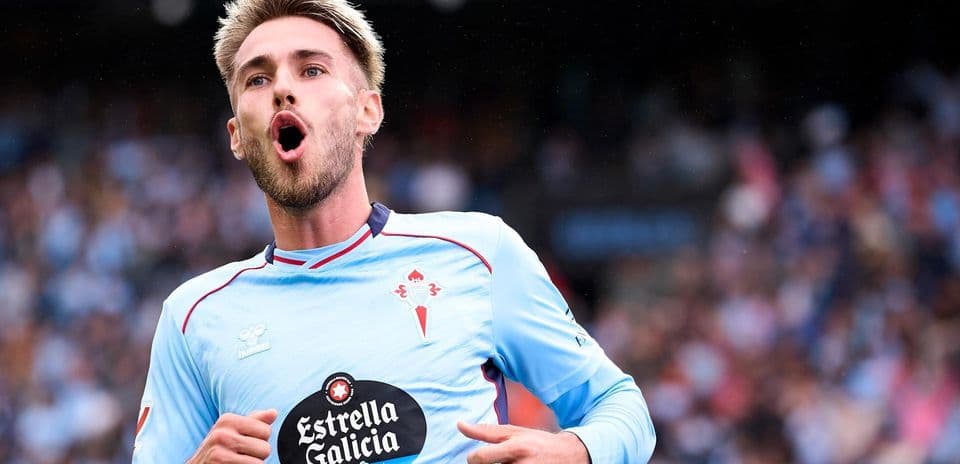 Jugador de Celta Vigo celebrando un gol