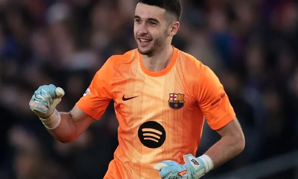 Portero de FC Barcelona celebrando una parada