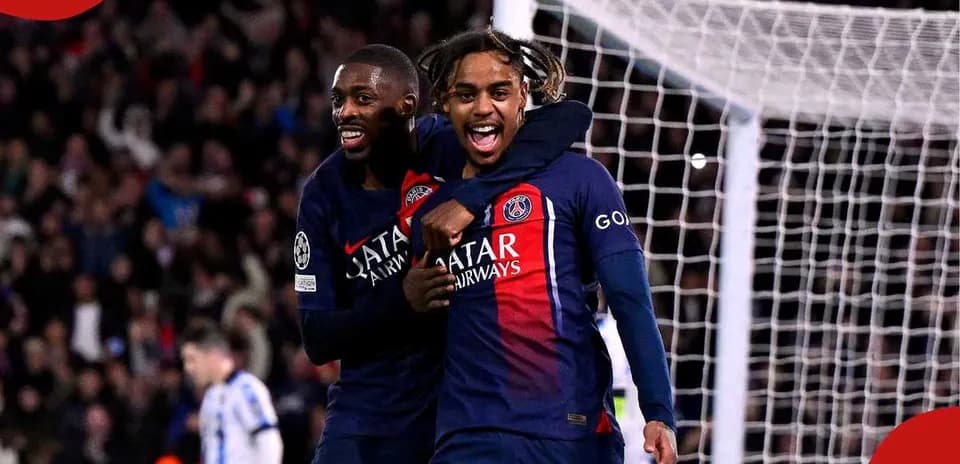 Jugadores de PSG celebrando un gol en el estadio