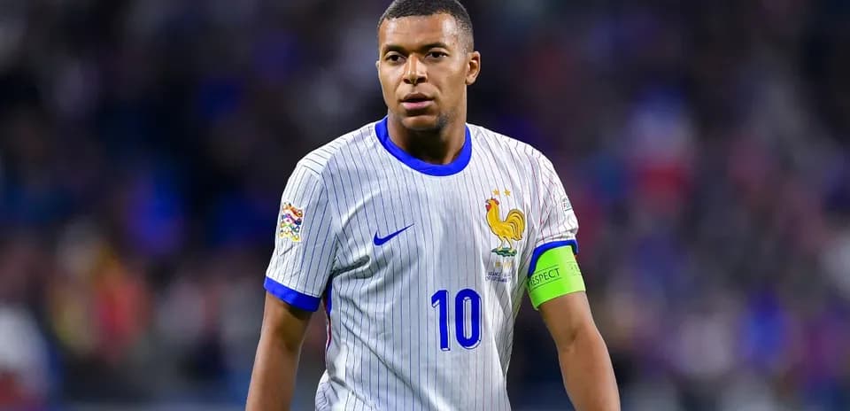 Jugador con camiseta de Francia durante un partido