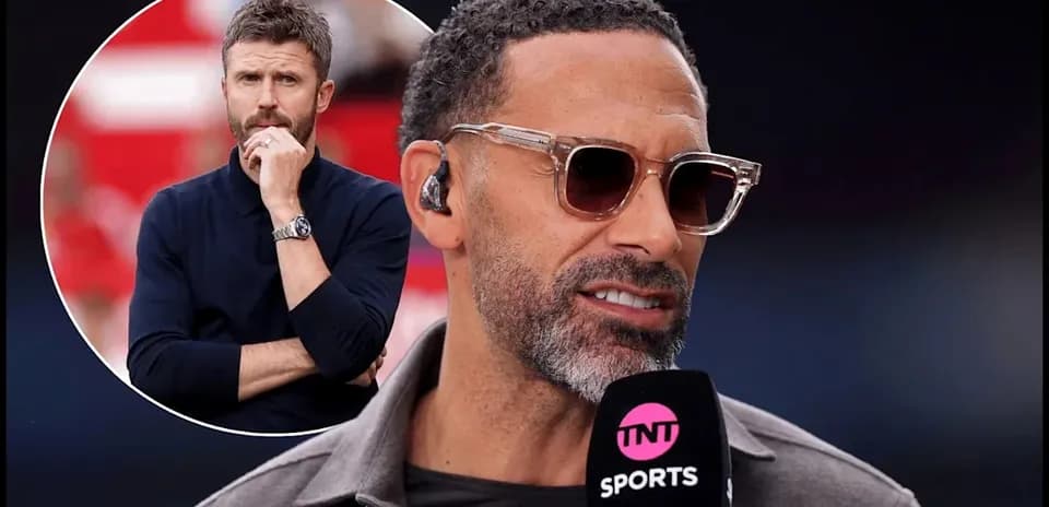 Rio Ferdinand hablando en un programa deportivo