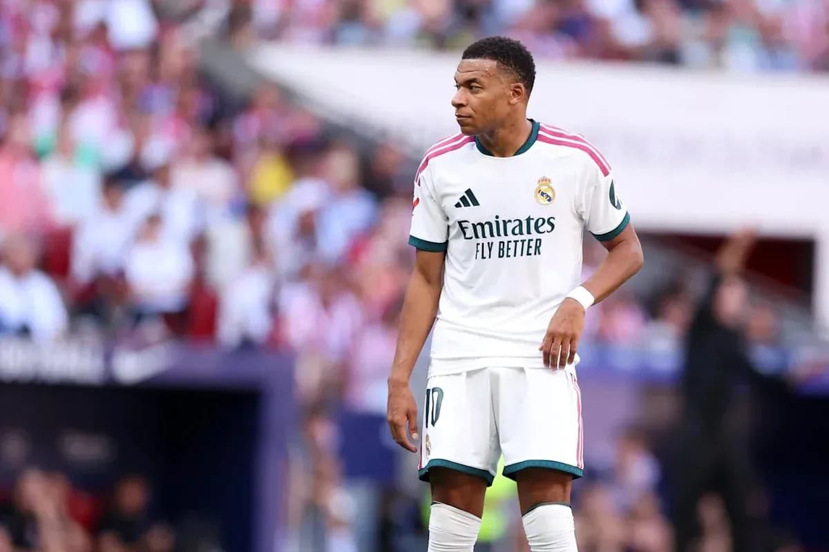 Jugador de Real Madrid en el campo durante el partido