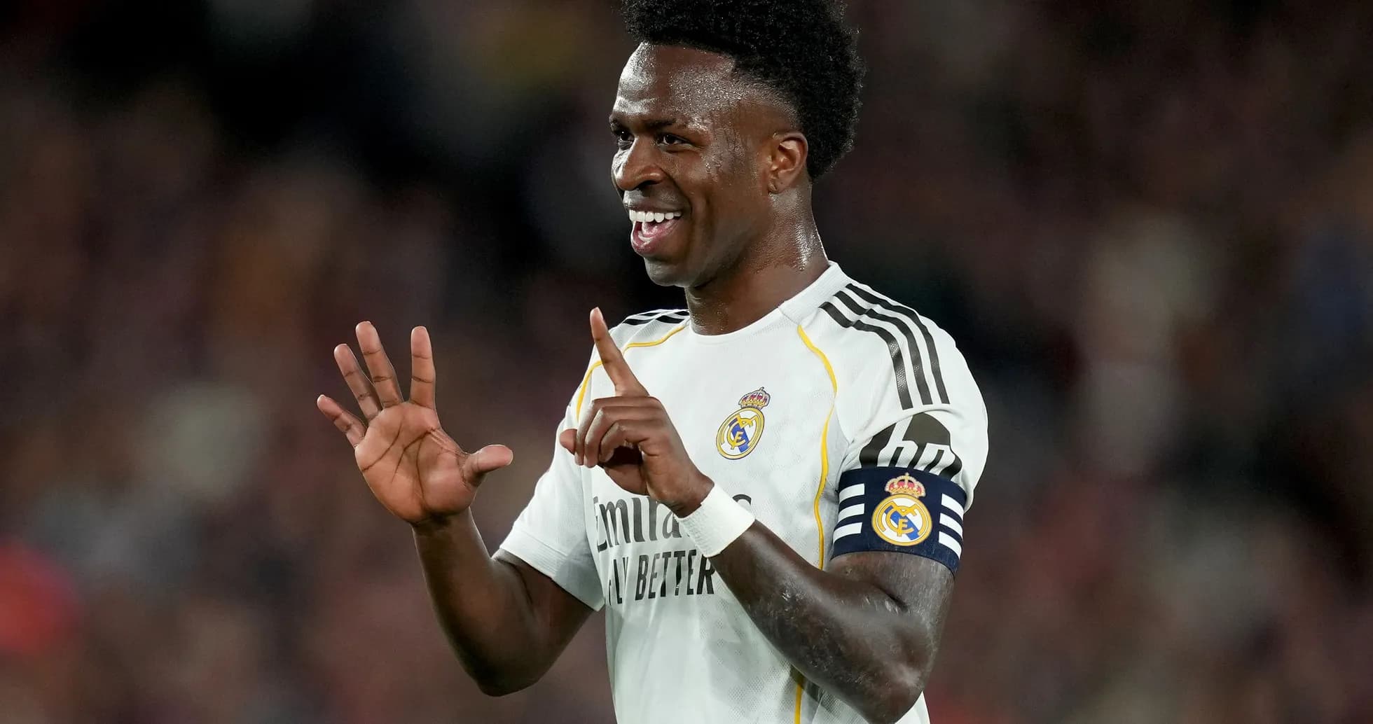 Vinícius Jr. celebrando durante un partido de fútbol