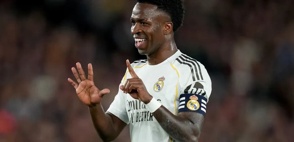 Vinícius Jr. celebrando durante un partido de fútbol