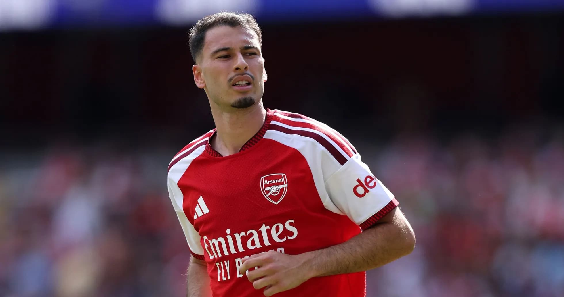 Jugador de Arsenal en el campo durante partido