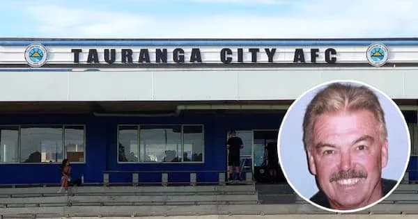 Fachada del Tauranga City AFC con persona en el círculo