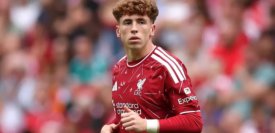 Jugador de Liverpool en acción durante un partido