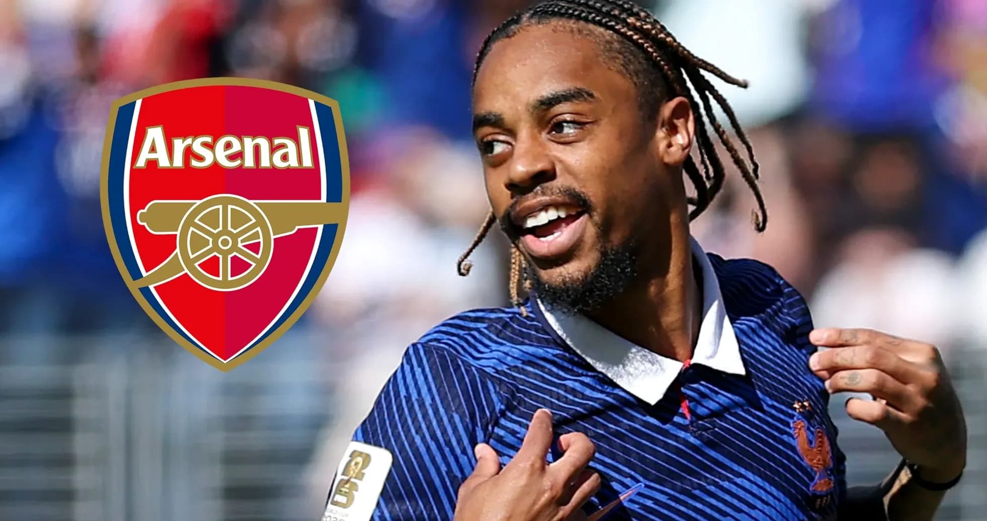 Jugador celebrando con la camiseta de Francia y logo de Arsenal