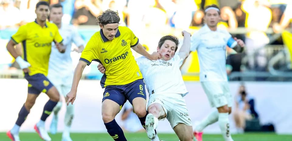 Jugadores de Bodo/Glimt y Union St. Gilloise en acción