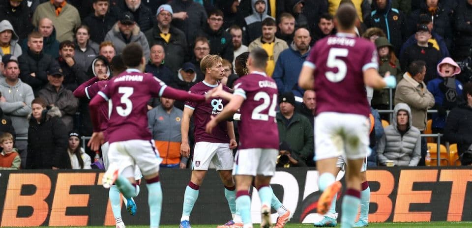 Celebración de jugadores de Burnley en el partido