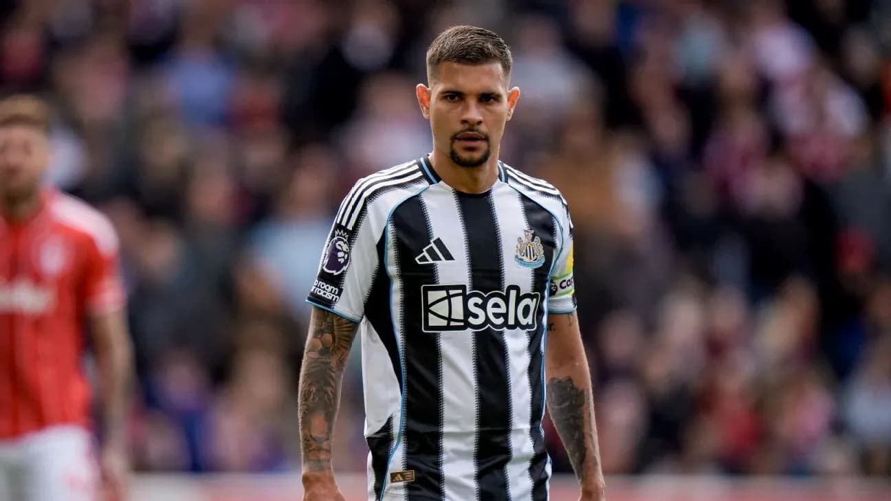 Jugador de Newcastle en el campo durante el partido