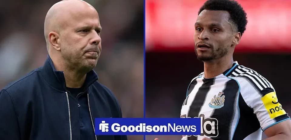 Entrenador y jugador de Newcastle en acción