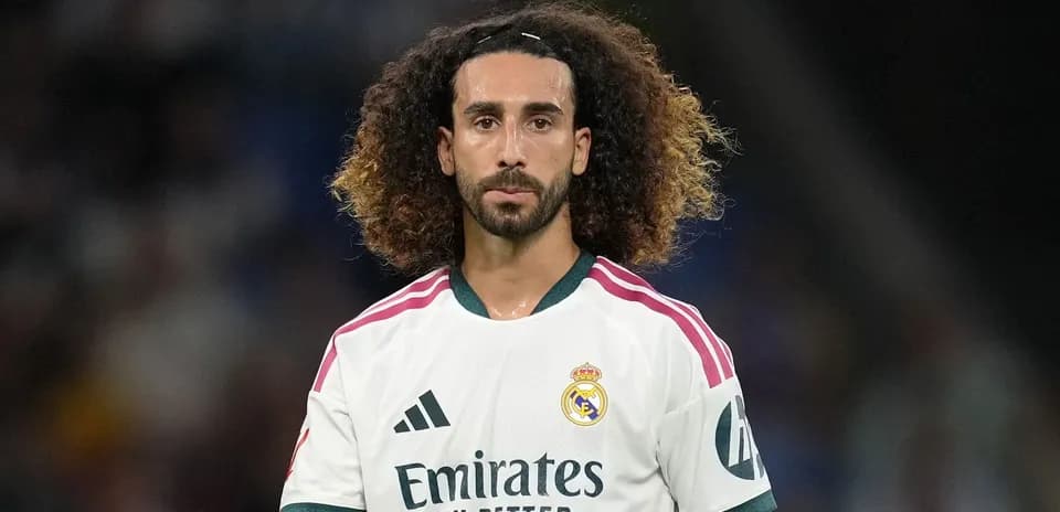 Jugador de Real Madrid en uniforme durante partido