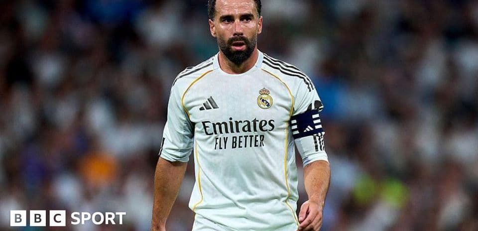 Jugador de Real Madrid con brazalete de capitán