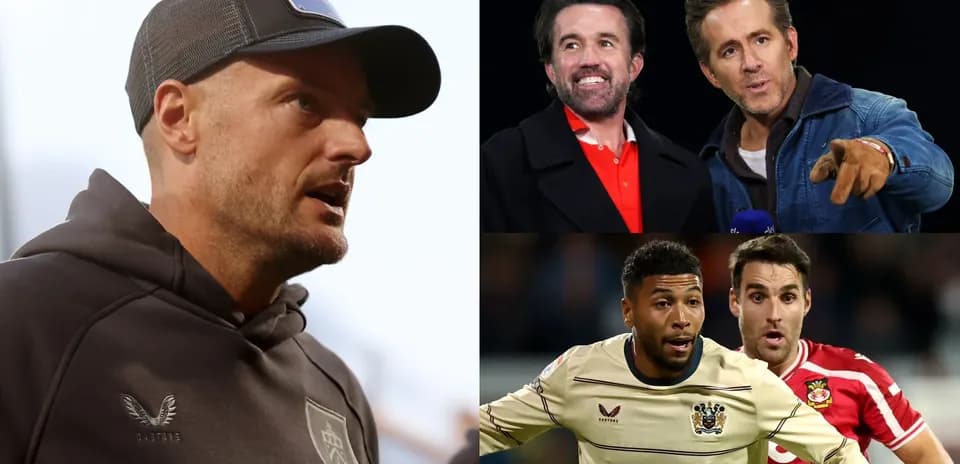 Entrenador hablando, celebridades y jugadores en acción