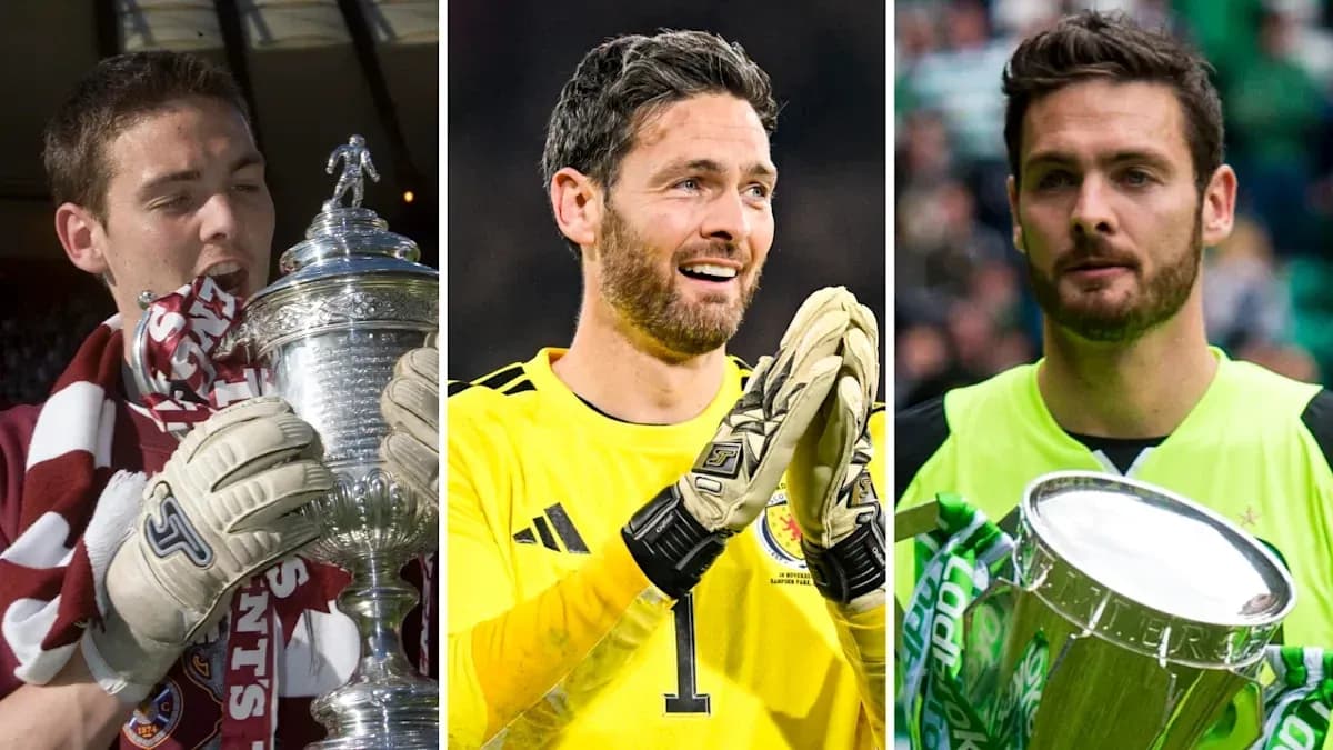 Tres porteros sosteniendo trofeos en diferentes momentos