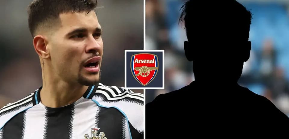 Jugador de Newcastle con camiseta de rayas