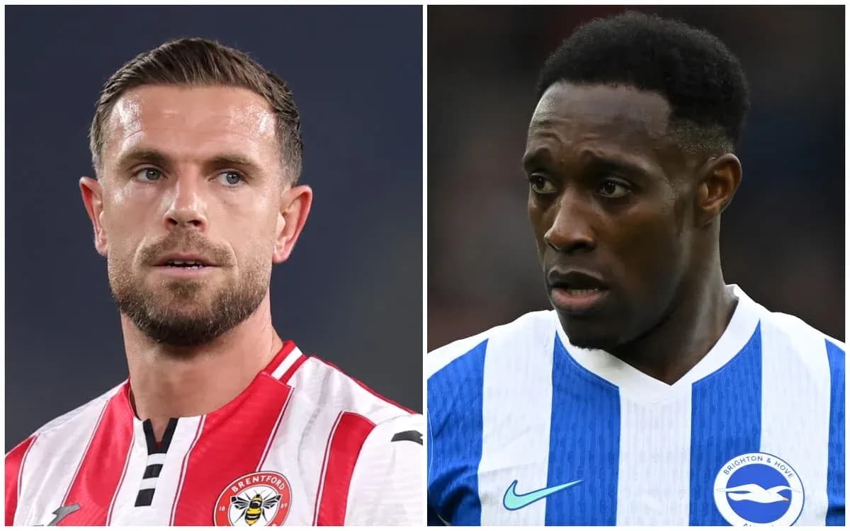 Dos jugadores en retratos de acción en campo