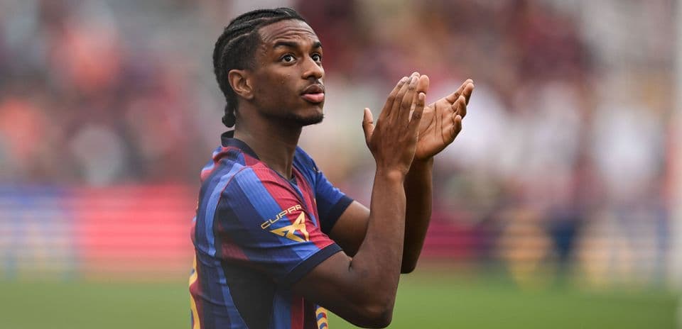 Alejandro Balde decide dejar el Barcelona mientras Manchester United inicia negociaciones