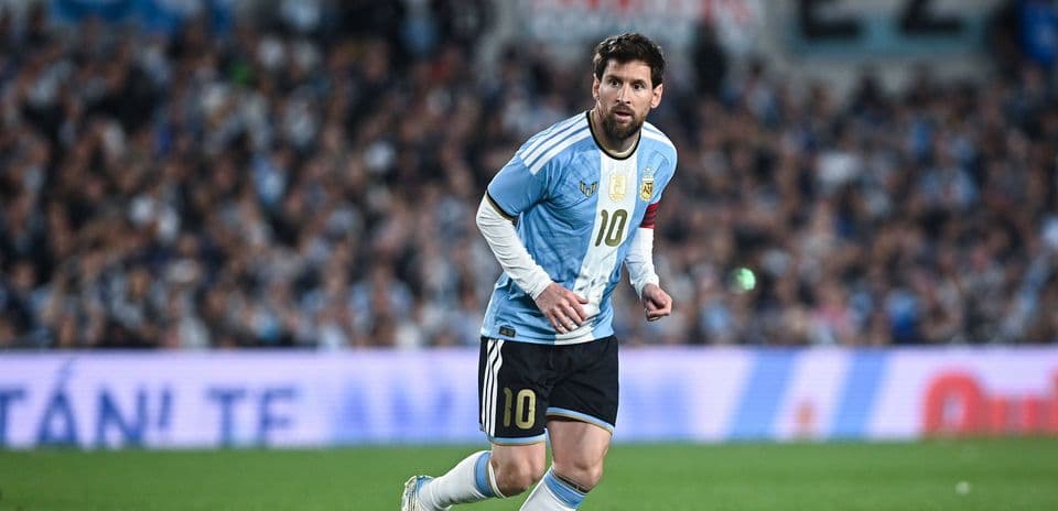 Lionel Messi anuncia su retiro internacional tras emotiva despedida en Argentina