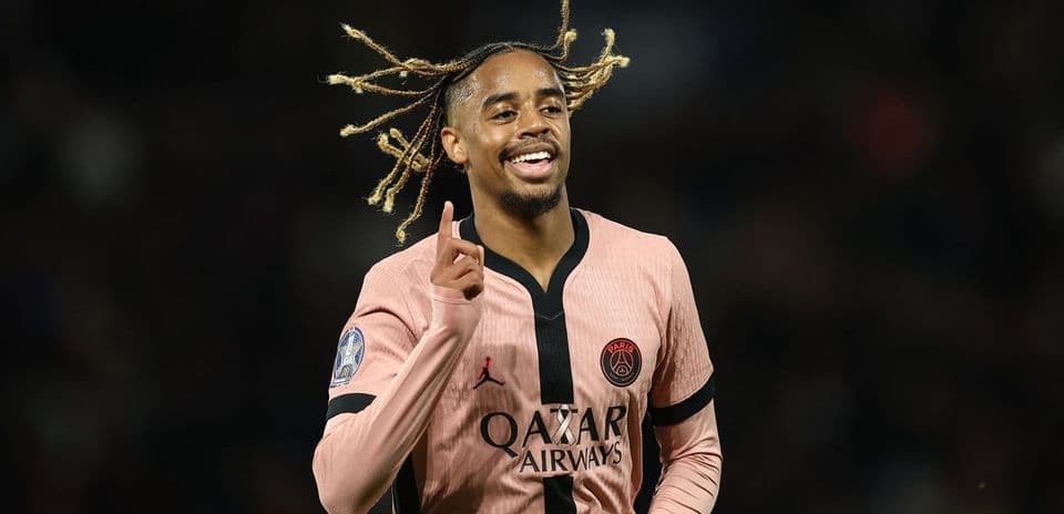 Luis Campos afirma que la ventana de transferencias del PSG sigue abierta y habla sobre Barcola y Mbaye ante interés del Liverpool