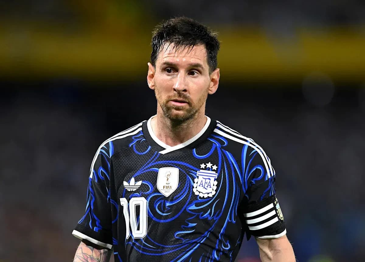 Lionel Messi en camiseta de Argentina durante el partido Lionel Messi en camiseta de Argentina durante el partido