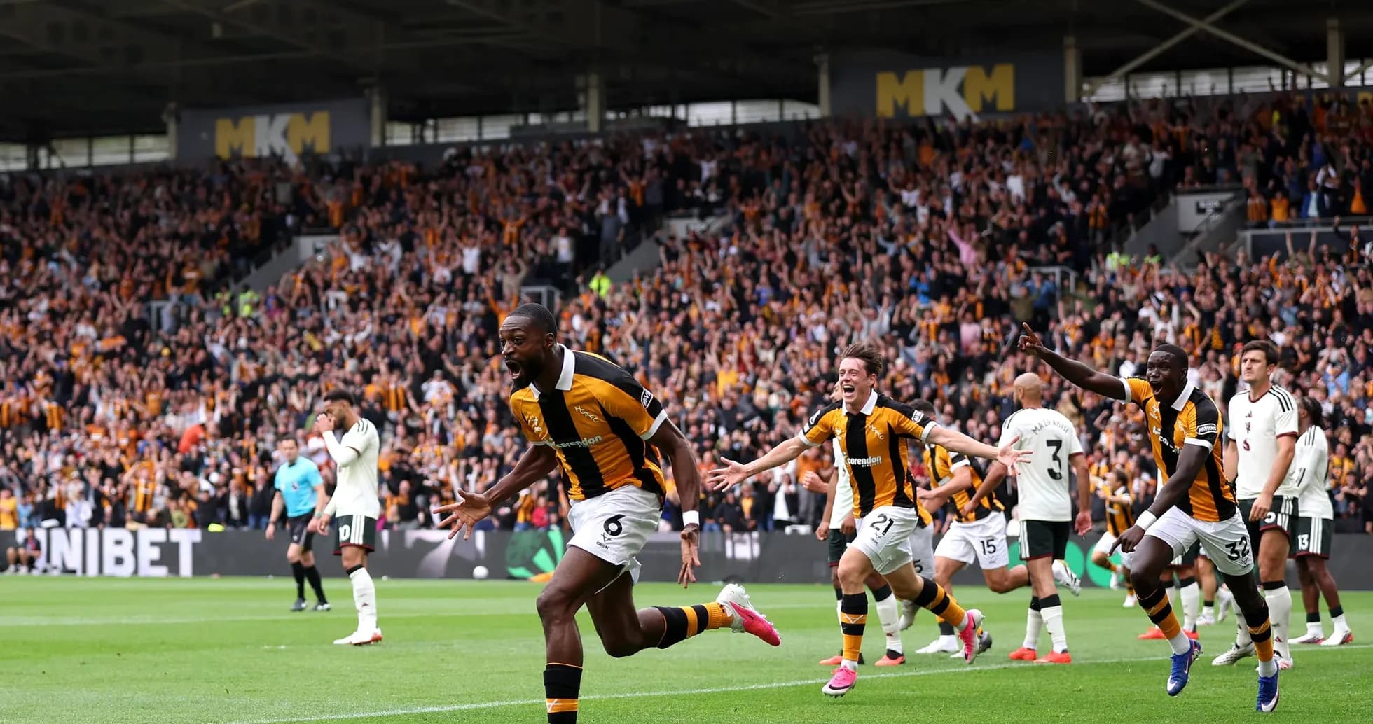 Celebración de jugadores de Hull City en el estadio Celebración de jugadores de Hull City en el estadio